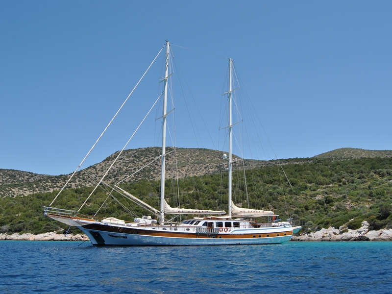 CANER IV (DELUX YACHT)